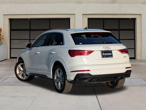 Used 2022 Audi Q3 2.0T Premium Plus w/ Premium Plus Package image 2