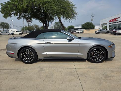 Used 2021 Ford Mustang Premium RWD image 8