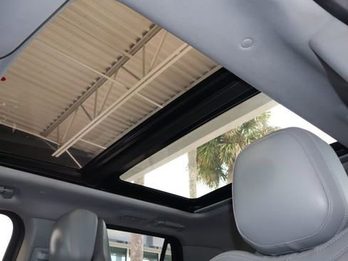 Used 2020 Lincoln Navigator Reserve RWD image 34