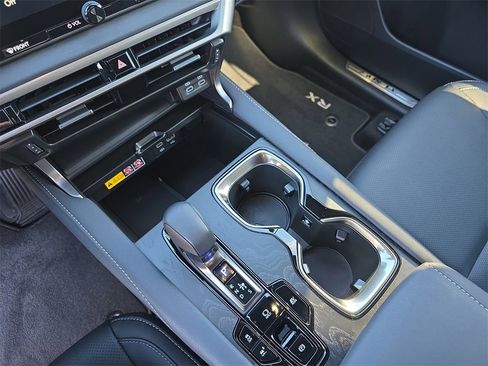 Certified 2024 Lexus RX 350h image 25