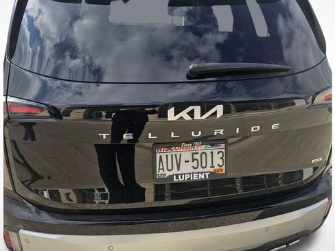 Used 2024 Kia Telluride SX Prestige w/ Towing Package image 12