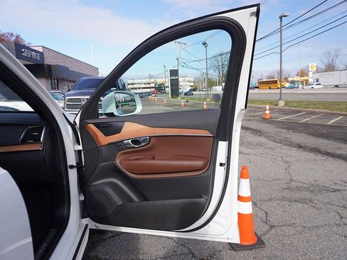 Used 2024 Volvo XC90 T8 Plus w/ Protection Package image 29