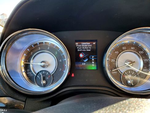 Used 2012 Chrysler 300 image 9