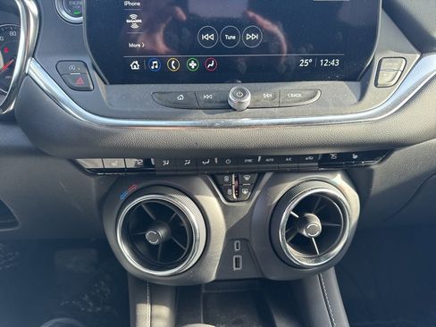 Used 2025 Chevrolet Blazer LT w/ Convenience Package image 65