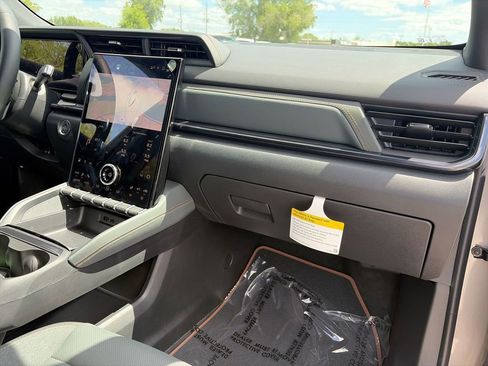 New 2026 GMC Terrain AT4 AWD/4WD image 34