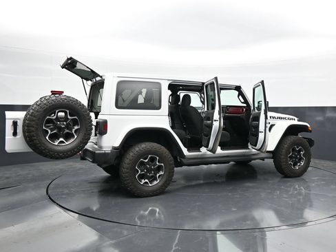 Used 2023 Jeep Wrangler Unlimited Rubicon w/ Cold Weather Group AWD/4WD image 54