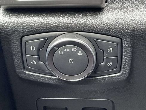 Used 2018 Ford F150 Platinum w/ Equipment Group 701A Luxury AWD/4WD image 20
