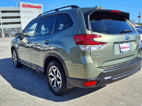Used 2020 Subaru Forester Premium image 3