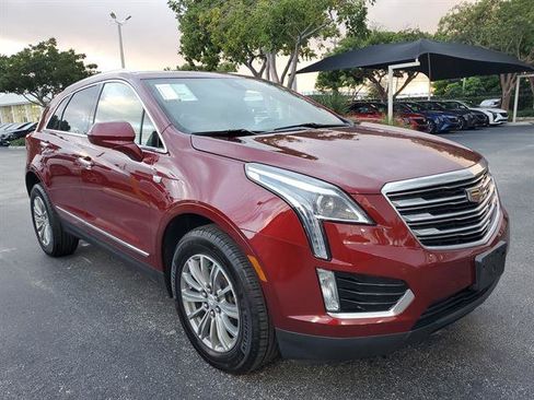 Used 2018 Cadillac XT5 Luxury w/ Driver Awareness Package image 7