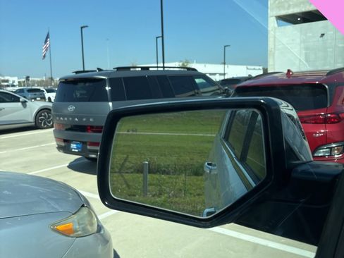 Used 2016 Chevrolet Suburban LTZ image 14