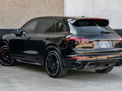 Used 2018 Porsche Cayenne GTS w/ Premium Package Plus image 7