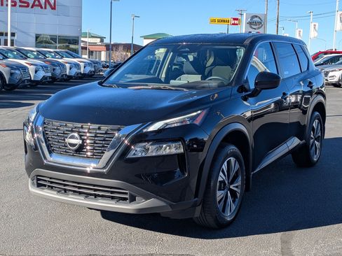 Used 2023 Nissan Rogue SV image 10