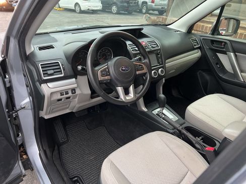 Used 2017 Subaru Forester 2.5i w/ Alloy Wheel Package image 9