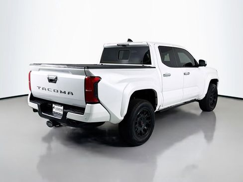Used 2024 Toyota Tacoma Limited w/ Limited Package (LT) AWD/4WD image 4