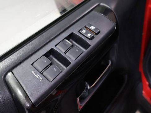 Used 2018 Toyota 4Runner TRD Off-Road image 13