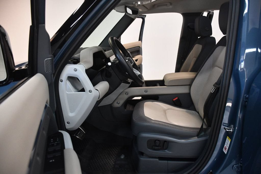 Used 2024 Land Rover Defender 110 X-Dynamic SE AWD/4WD image 29