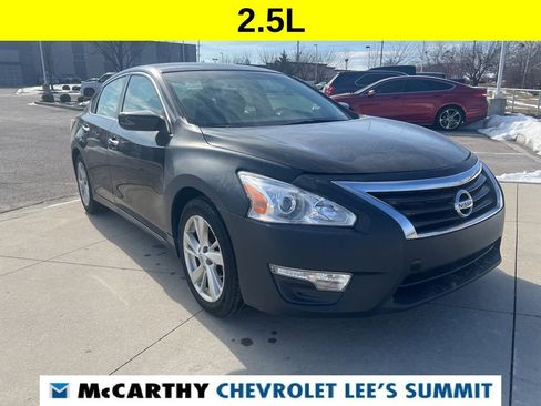 Used 2014 Nissan Altima 2.5 SV image 2