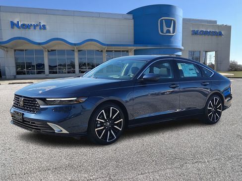 New 2025 Honda Accord Touring image 2