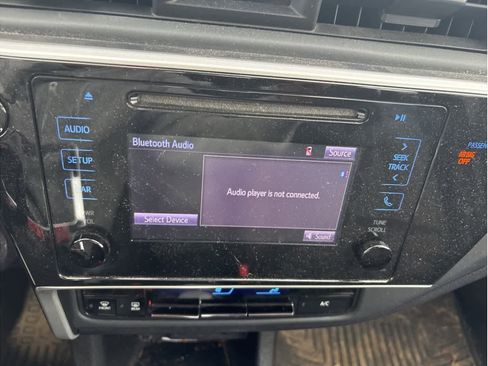 Used 2019 Toyota Corolla LE image 16