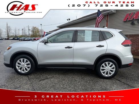 Used 2017 Nissan Rogue S AWD/4WD image 3