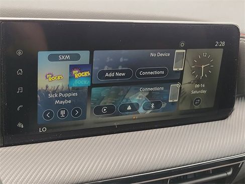 New 2025 Nissan Kicks SR image 11