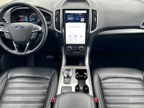 Certified 2024 Ford Edge SEL image 3