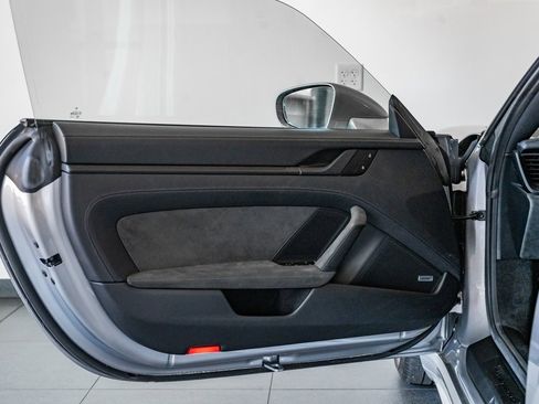 Certified 2024 Porsche 911 Targa 4 GTS image 11