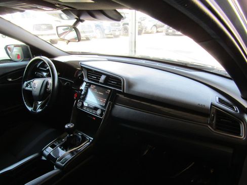 Used 2020 Honda Civic Sport image 10