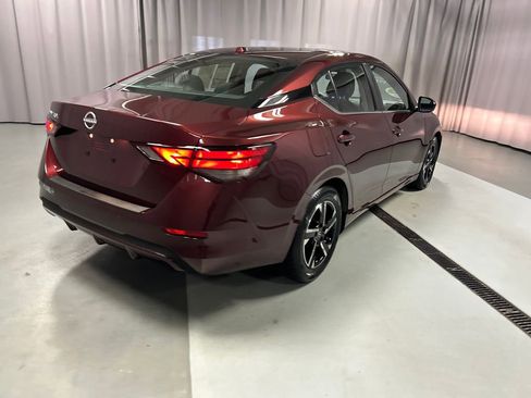 Used 2025 Nissan Sentra SV FWD image 7