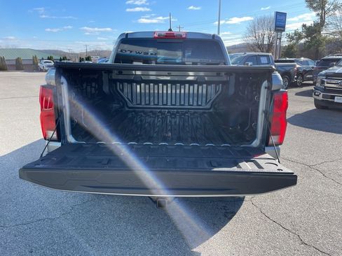 Used 2024 Chevrolet Colorado Z71 w/ Z71 Convenience Package 2 image 43