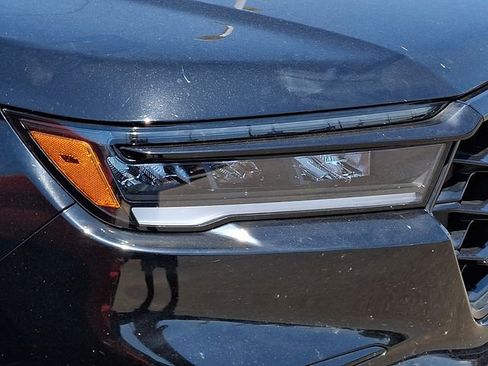 Used 2025 Honda Pilot Black Edition image 28