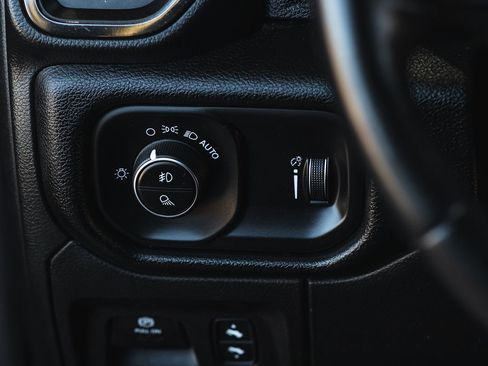 Used 2022 RAM 1500 Big Horn w/ Built-to-serve Edition image 27