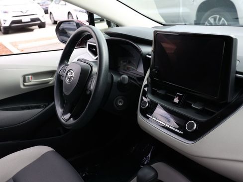 Used 2024 Toyota Corolla LE image 19