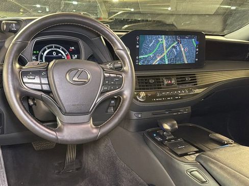 Certified 2021 Lexus LS 500 AWD w/ Accessory Package (Z1) image 15