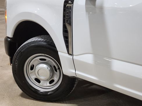 Used 2023 Ford F250 XL image 20