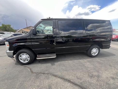 Used 2014 Ford E-150 and Econoline 150 Wagon RWD image 4