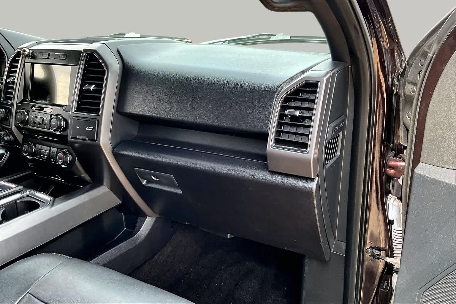Used 2018 Ford F150 XLT w/ Equipment Group 302A Luxury AWD/4WD image 19