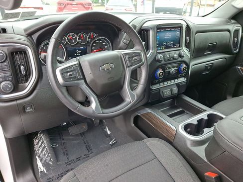 Certified 2022 Chevrolet Silverado 1500 RST image 18
