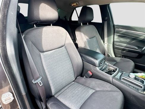 Used 2022 Chrysler 300 Touring w/ Sport Appearance Package image 26