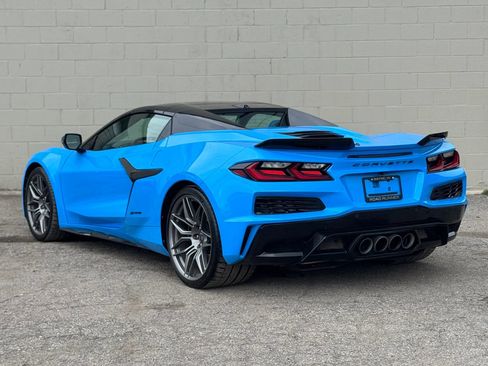 Used 2023 Chevrolet Corvette Z06 w/ Stealth Interior Trim Package RWD image 15