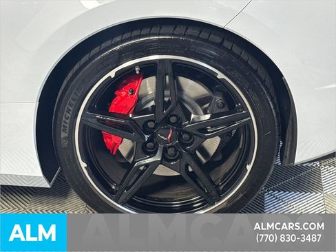 Used 2022 Chevrolet Corvette Stingray w/ Z51 Performance Package image 21