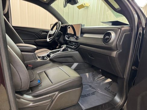 Used 2023 Chevrolet Colorado LT w/ LT Convenience Package III AWD/4WD image 26