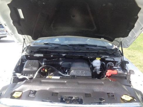 Used 2022 RAM 1500 Classic SLT w/ Electronics Group AWD/4WD image 28