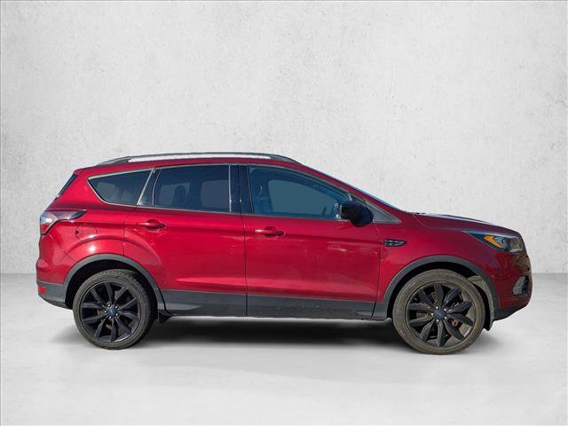 Used 2018 Ford Escape SE w/ SE Sport Appearance Package AWD/4WD image 4