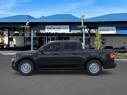 New 2025 Ford Maverick XL image 3