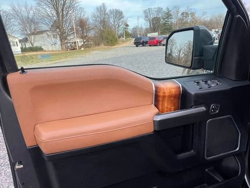 Used 2016 Ford F150 Limited w/ Trailer Tow Package image 14