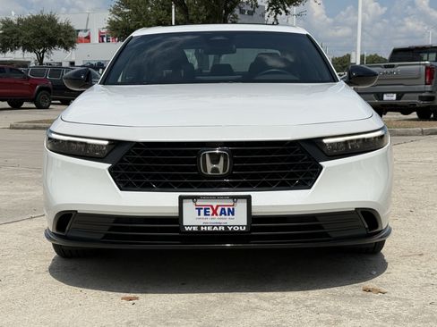 Used 2025 Honda Accord Sport image 10