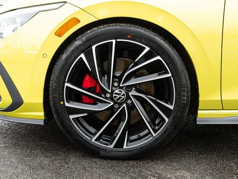 Used 2022 Volkswagen GTI Autobahn image 38