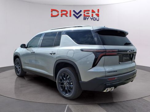 New 2026 Chevrolet Traverse LT w/ Midnight/Sport Edition image 3