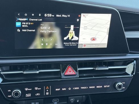 New 2025 Kia Niro SX image 25